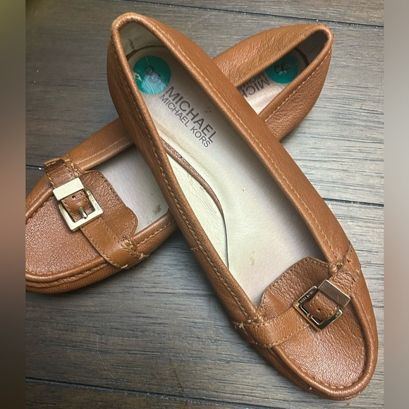 Brown Michael Kors Flats - Picture 1 of 4